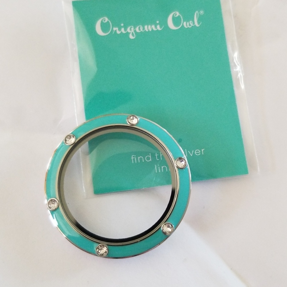 LARGE SILVER TWIST LIVING LOCKET AQUA FACE